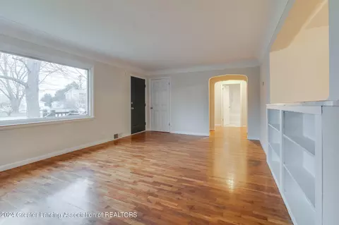 415 Dean Dr, Owosso, MI 48867 photo 9