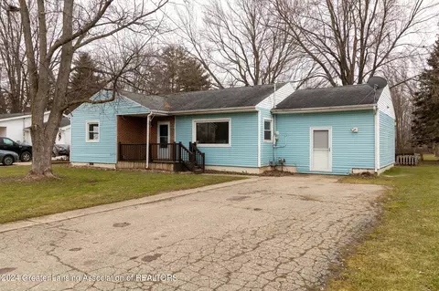 415 Dean Dr, Owosso, MI 48867 photo 6