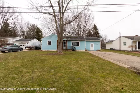 415 Dean Dr, Owosso, MI 48867 photo 3