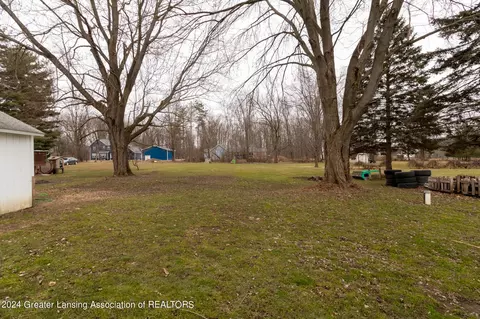 415 Dean Dr, Owosso, MI 48867 photo 11
