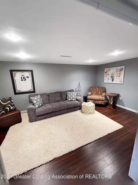 703 E Cass St, Saint Johns, MI 48879 photo 18