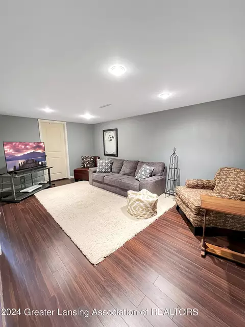 703 E Cass St, Saint Johns, MI 48879 photo 19