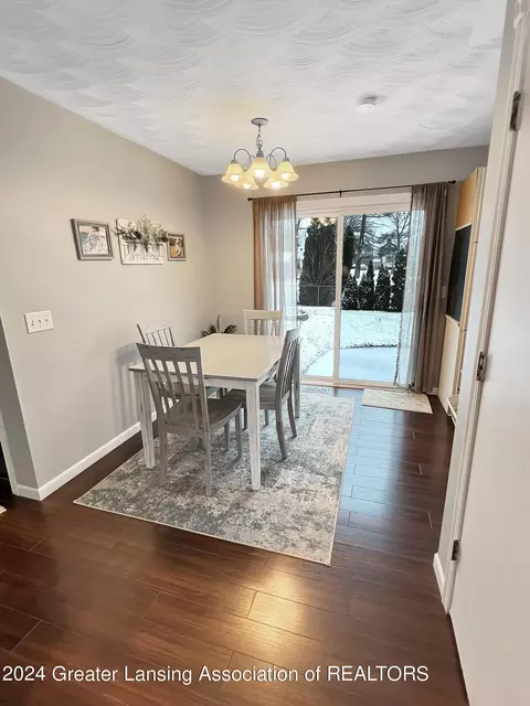 703 E Cass St, Saint Johns, MI 48879 photo 7