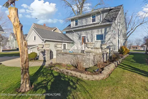 Exterior - 437 N Sorrell St, Fowler, MI 48835 photo 2 of 18