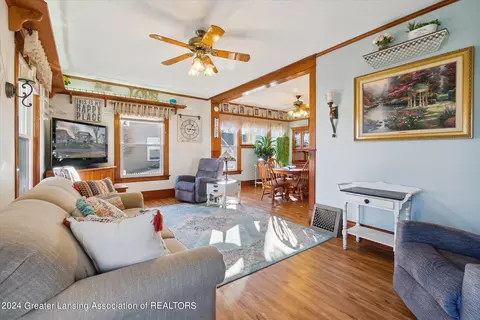 Living - 437 N Sorrell St, Fowler, MI 48835 photo 2 of 3
