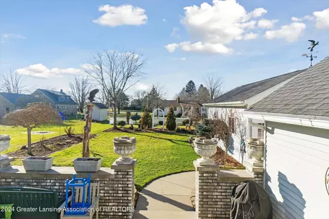 Exterior - 437 N Sorrell St, Fowler, MI 48835 photo 6 of 18