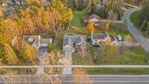 View/Area - 3903 W Herbison Rd, Dewitt, MI 48820 photo 1 of 9
