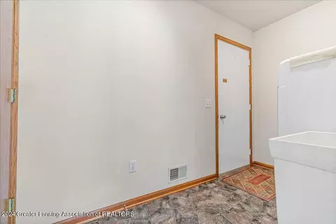 Bedroom - 3903 W Herbison Rd, Dewitt, MI 48820 photo 1 of 2