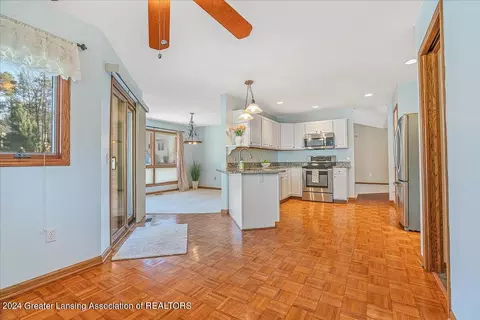 Kitchen - 3903 W Herbison Rd, Dewitt, MI 48820 photo 5 of 5