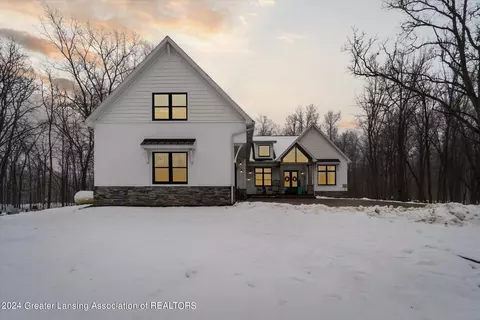 4401 W Lansing Rd, Perry, MI 48872
