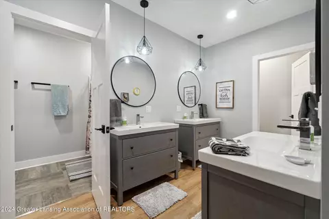 Bath - 4401 W Lansing Rd, Perry, MI 48872 photo 5 of 7