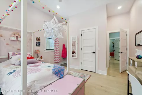 Bedroom - 4401 W Lansing Rd, Perry, MI 48872 photo 7 of 11