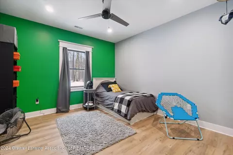Bedroom - 4401 W Lansing Rd, Perry, MI 48872 photo 10 of 11