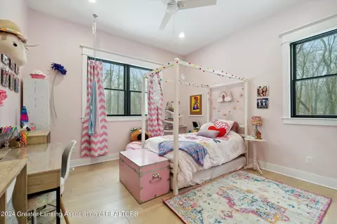 Bedroom - 4401 W Lansing Rd, Perry, MI 48872 photo 8 of 11