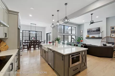 Kitchen - 4401 W Lansing Rd, Perry, MI 48872 photo 4 of 5
