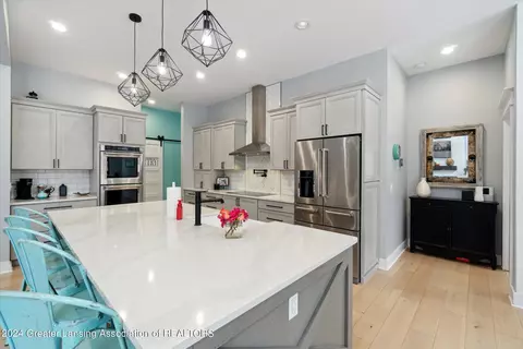Kitchen - 4401 W Lansing Rd, Perry, MI 48872 photo 2 of 5