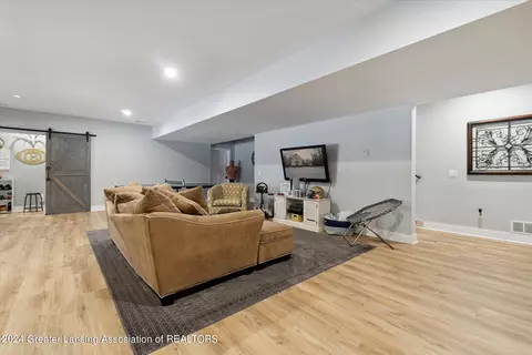 Living - 4401 W Lansing Rd, Perry, MI 48872 photo 2 of 2