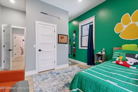 Bedroom - 4401 W Lansing Rd, Perry, MI 48872 photo 6 of 11