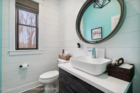 Bath - 4401 W Lansing Rd, Perry, MI 48872 photo 4 of 7