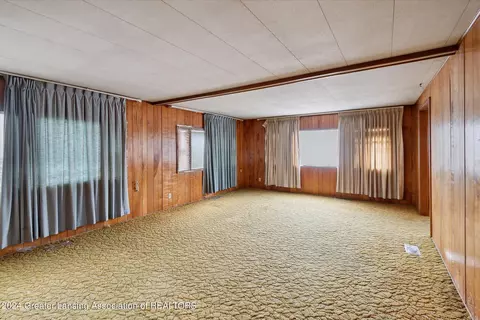 Living - 11055 Dutcher Rd, Sebewaing, MI 48759 photo 3 of 3