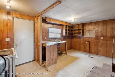 Kitchen - 11055 Dutcher Rd, Sebewaing, MI 48759 photo 1 of 2