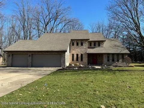 12688 Oneida Woods Trl, Grand Ledge, MI 48837