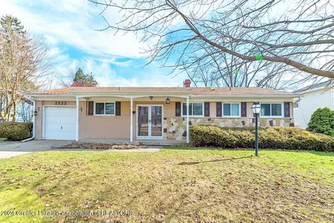 2522 Leon Ave, Lansing, MI 48906