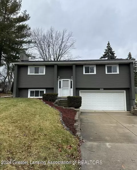 6804 Pony Trl, Lansing, MI 48917