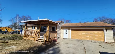 4317 Brighton Dr, Lansing, MI 48911