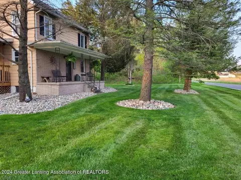 Exterior - 811 E Holt Rd, Williamston, MI 48895 photo 9 of 10