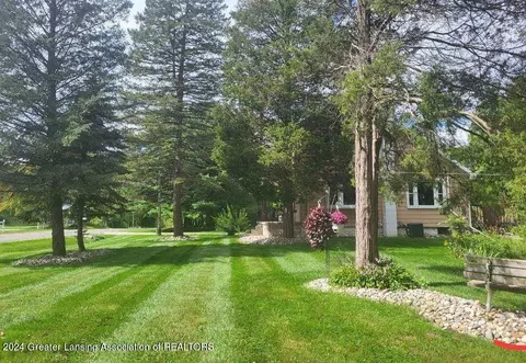 Exterior - 811 E Holt Rd, Williamston, MI 48895 photo 10 of 10