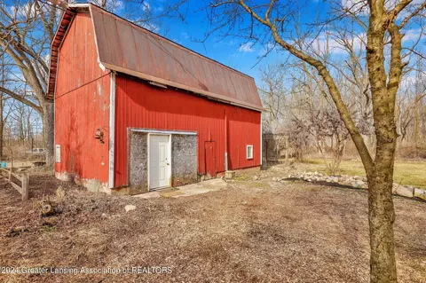 Exterior - 811 E Holt Rd, Williamston, MI 48895 photo 6 of 10