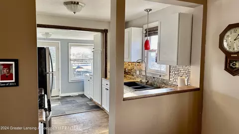 210 E Jefferson St, Dewitt, MI 48820 photo 6