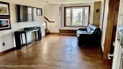 210 E Jefferson St, Dewitt, MI 48820 photo 4