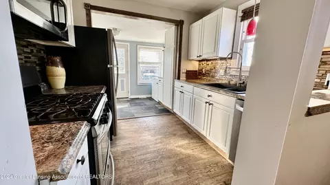 210 E Jefferson St, Dewitt, MI 48820 photo 7