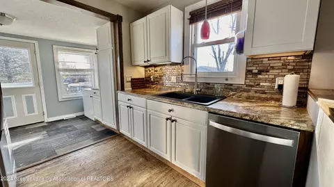 210 E Jefferson St, Dewitt, MI 48820 photo 11