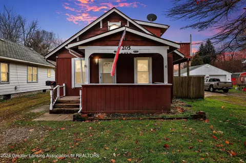 205 W Hodge Ave, Lansing, MI 48910