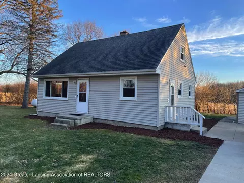 3234 E Round Lake Rd, Dewitt, MI 48820