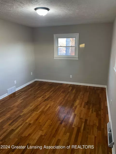 3234 E Round Lake Rd, Dewitt, MI 48820 photo 6