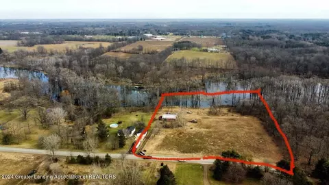 8283 Laingsburg Rd, Laingsburg, MI 48848