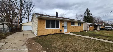 3512 Sumpter St, Lansing, MI 48911