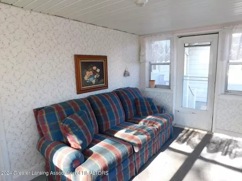 Living - 377 E Dexter Trl, Mason, MI 48854 photo 1 of 6