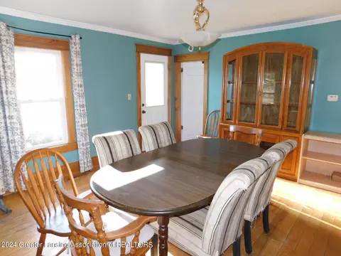 Dining - 377 E Dexter Trl, Mason, MI 48854 photo 2 of 2