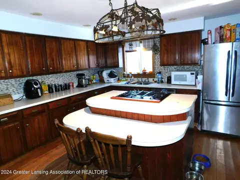 Kitchen - 377 E Dexter Trl, Mason, MI 48854 photo 1 of 3
