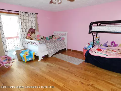 Bedroom - 377 E Dexter Trl, Mason, MI 48854 photo 6 of 9