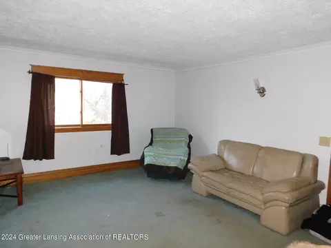 Living - 377 E Dexter Trl, Mason, MI 48854 photo 3 of 6