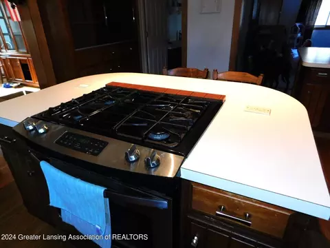 Kitchen - 377 E Dexter Trl, Mason, MI 48854 photo 3 of 3