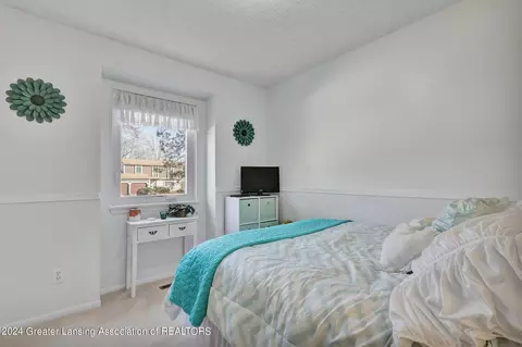Bedroom - 6501 Cheshire Dr, Dimondale, MI 48821 photo 5 of 6