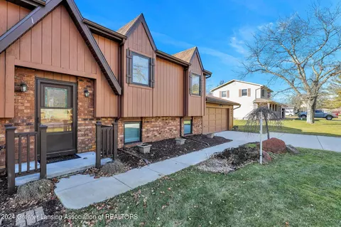 Exterior - 6501 Cheshire Dr, Dimondale, MI 48821 photo 2 of 17