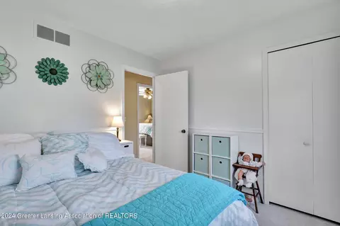 Bedroom - 6501 Cheshire Dr, Dimondale, MI 48821 photo 6 of 6